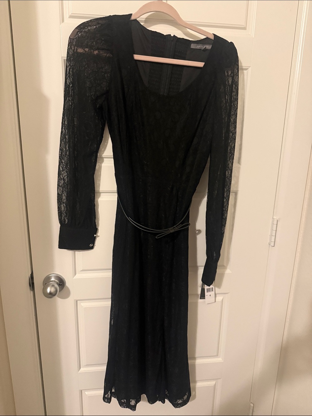 julia jordan Black Lace Long-Sleeve Midi Dress